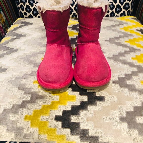 Hot Pink Fur Boots
Kookaburra Ugg
7
Girls - Picture 5 of 7